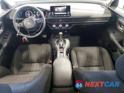 Zdjęcie 8 z 13 samochodu: 2025 HONDA HR-V LX VIN:3CZRZ2H35SM775301 - miniatura