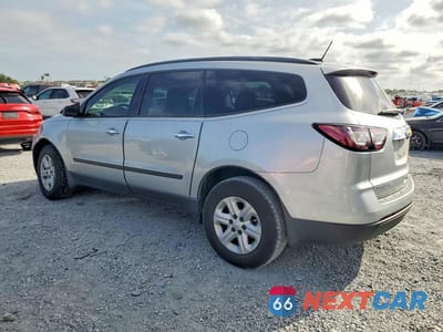 Drugie zdjęcie samochodu z przodu: 2017 CHEVROLET TRAVERSE LS VIN:1GNKRFED0HJ181062 - miniatura