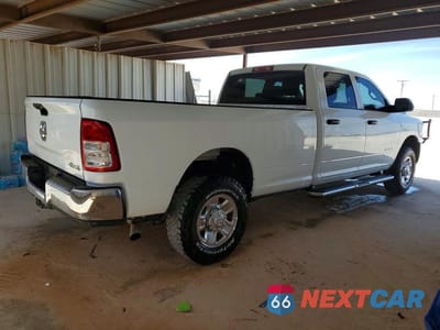 Trzecie zdjęcie samochodu z tyłu: 2022 RAM 2500 TRADESMAN VIN:3C6UR5HJ8NG342064 - miniatura