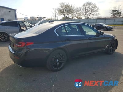 Trzecie zdjęcie samochodu z tyłu: 2021 BMW 530 XI VIN:WBA13BJ06MCF46036 - miniatura