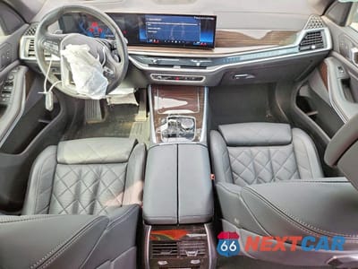 Zdjęcie 8 z 14 samochodu: 2025 BMW X5 XDRIVE40I VIN:5UX23EU00S9W51438 - miniatura