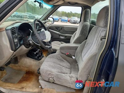 Zdjęcie 7 z 12 samochodu: 1998 GMC SONOMA VIN:1GTCS1442WK525889 - miniatura