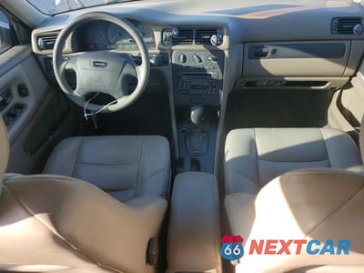Zdjęcie 8 z 12 samochodu: 2000 VOLVO S70 BASE VIN:YV1LS61J5Y2637459 - miniatura