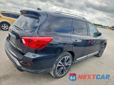 Trzecie zdjęcie samochodu z tyłu: 2020 NISSAN PATHFINDER PLATINUM VIN:5N1DR2DN4LC590534 - miniatura