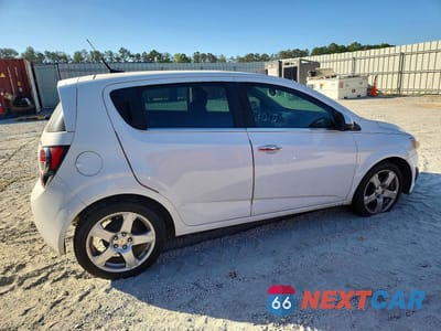 Trzecie zdjęcie samochodu z tyłu: 2012 CHEVROLET SONIC LTZ VIN:1G1JE6SH8C4137219 - miniatura