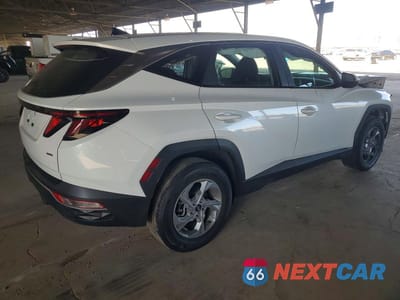 Trzecie zdjęcie samochodu z tyłu: 2022 HYUNDAI TUCSON SE VIN:5NMJACAEXNH093713 - miniatura