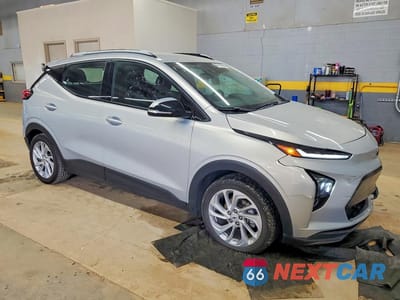 Czwarte zdjęcie samochodu z boku: 2023 CHEVROLET BOLT EUV LT VIN:1G1FY6S0XP4140362 - miniatura