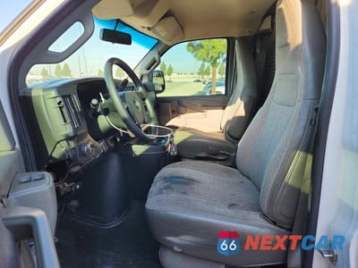 Zdjęcie 7 z 13 samochodu: 2016 CHEVROLET EXPRESS G2500 VIN:1GCWGAFF4G1297236 - miniatura