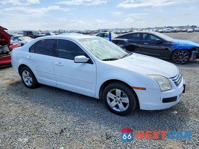 Czwarte zdjęcie samochodu z boku: 2007 FORD FUSION SE VIN:3FAHP07117R155203 - miniatura