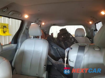 Zdjęcie 10 z 13 samochodu: 2011 TOYOTA SIENNA XLE 8-PASSENGER VIN:5TDYK3DC3BS040656 - miniatura