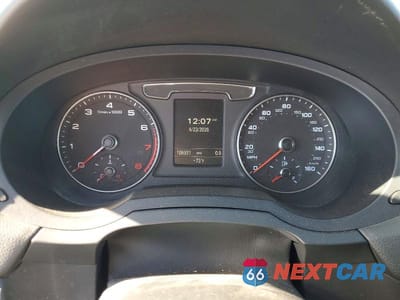 Zdjęcie 9 z 13 samochodu: 2016 AUDI Q3 VIN:WA1BFCFSXGR011394 - miniatura