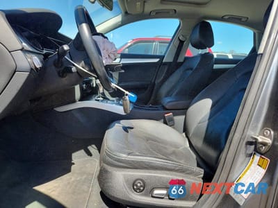 Zdjęcie 7 z 13 samochodu: 2015 AUDI A4 PREMIUM VIN:WAUAFAFLXFN025121 - miniatura