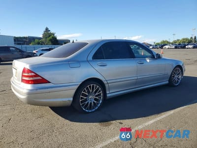 Trzecie zdjęcie samochodu z tyłu: 2002 MERCEDES-BENZ S 500 VIN:WDBNG75J22A285145 - miniatura