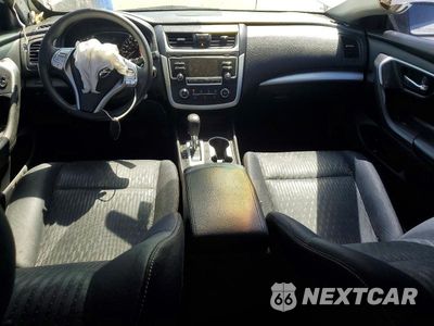 Zdjęcie 8 z 13 samochodu: 2016 NISSAN ALTIMA VIN:1N4AL3AP6GC206561 - miniatura