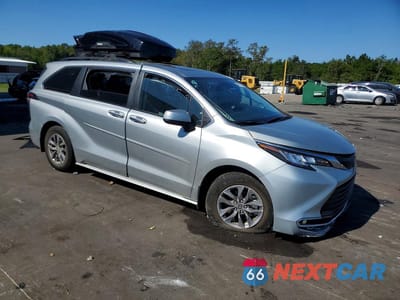 Czwarte zdjęcie samochodu z boku: 2023 TOYOTA SIENNA XLE VIN:5TDJSKFC4PS091356 - miniatura