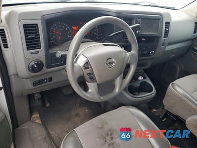 Zdjęcie 8 z 13 samochodu: 2021 NISSAN NV 2500 UTILITY / SERVICE VAN VIN:1N6BF0LY7MN808568 - miniatura