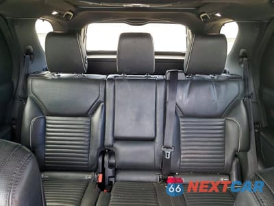 Zdjęcie 10 z 13 samochodu: 2018 LNDR DISCOVERY HSE LUXURY VIN:SALRT2RV2JA075358 - miniatura