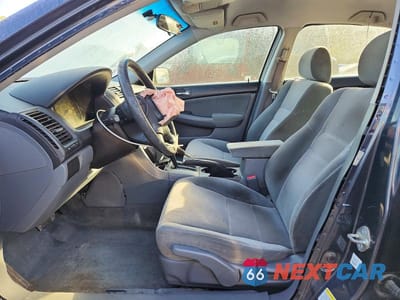Zdjęcie 7 z 13 samochodu: 2005 HONDA ACCORD LX VIN:1HGCM56425A119762 - miniatura