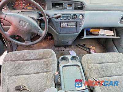 Zdjęcie 8 z 13 samochodu: 2000 HONDA ODYSSEY VIN:2HKRL1851YH548754 - miniatura