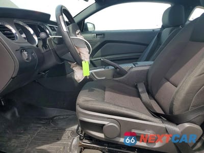 Zdjęcie 7 z 12 samochodu: 2014 FORD MUSTANG VIN:1ZVBP8AM3E5241336 - miniatura
