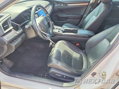 Zdjęcie 7 z 12 samochodu: 2017 HONDA CIVIC TOURING VIN:2HGFC1F97HH105933 - miniatura