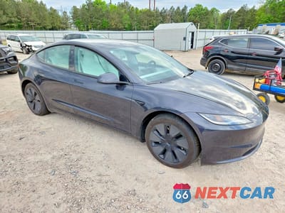 Czwarte zdjęcie samochodu z boku: 2024 TESLA MODEL 3 VIN:5YJ3E1EB7RF822291 - miniatura