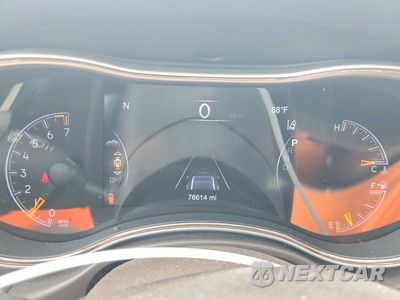 Zdjęcie 9 z 13 samochodu: 2018 JEEP GRAND CHEROKEE SUMMIT VIN:1C4RJFJG1JC297248 - miniatura