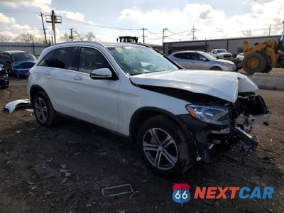 Czwarte zdjęcie samochodu z boku: 2018 MERCEDES-BENZ GLC 300 VIN:WDC0G4JB6JV028418 - miniatura