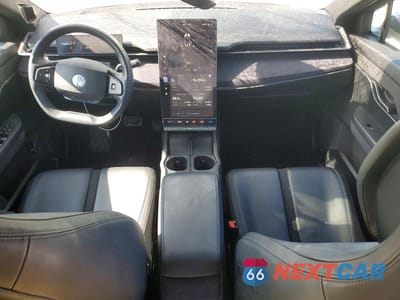 Zdjęcie 8 z 12 samochodu: 2023 FISKER OCEAN VIN:VCF1UBU20PG006902 - miniatura