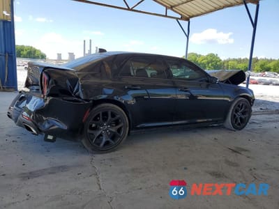Trzecie zdjęcie samochodu z tyłu: 2022 CHRYSLER 300 S VIN:2C3CCABG9NH256469 - miniatura