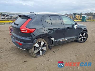 Trzecie zdjęcie samochodu z tyłu: 2019 VOLVO XC40 T5 MOMENTUM VIN:YV4162XZXK2006797 - miniatura