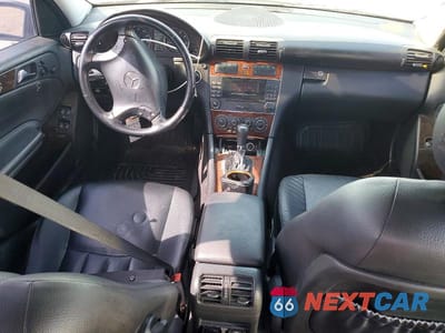 Zdjęcie 8 z 11 samochodu: 2005 MERCEDES-BENZ C 240 4MATIC VIN:WDBRF81J95F689454 - miniatura