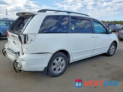 Trzecie zdjęcie samochodu z tyłu: 2010 TOYOTA SIENNA LE 7-PASSENGER VIN:5TDKK4CC0AS327108 - miniatura