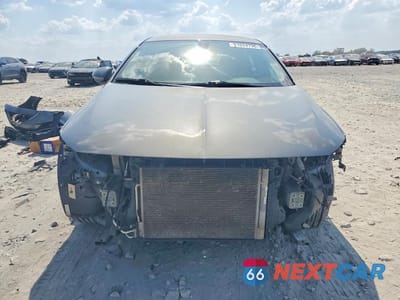 Piąte zdjęcie samochodu w środku: 2018 BUICK REGAL PREFERRED VIN:W04GL6SX7J1093737 - miniatura