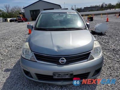 Piąte zdjęcie samochodu w środku: 2010 NISSAN VERSA 1.8 S VIN:3N1BC1CP7AL415192 - miniatura