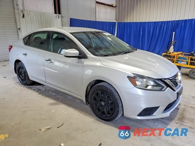 Czwarte zdjęcie samochodu z boku: 2017 NISSAN SENTRA S VIN:3N1AB7AP5HY279047 - miniatura