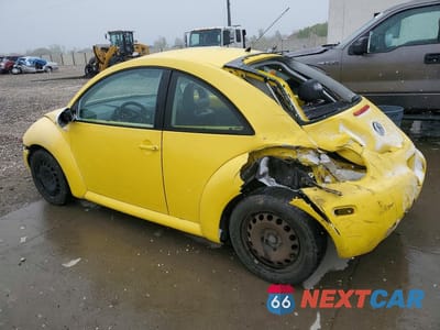 Drugie zdjęcie samochodu z przodu: 2002 VOLKSWAGEN NEW BEETLE GL VIN:3VWBB21CX2M428128 - miniatura