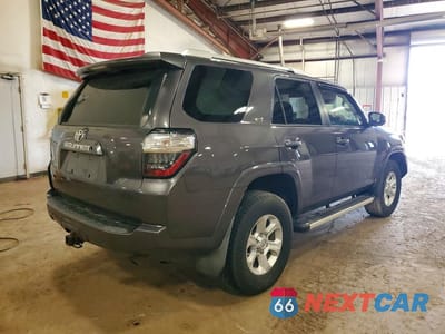 Trzecie zdjęcie samochodu z tyłu: 2016 TOYOTA 4RUNNER SR5 VIN:JTEBU5JR2G5328536 - miniatura