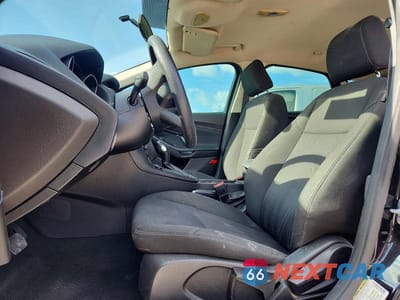 Zdjęcie 7 z 12 samochodu: 2016 FORD FOCUS SE VIN:1FADP3K25GL383848 - miniatura