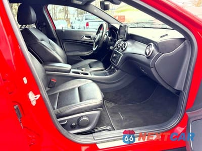 Zdjęcie 10 z 12 samochodu: 2016 MERCEDES-BENZ GLA 250 VIN:WDCTG4EB9GJ204563 - miniatura