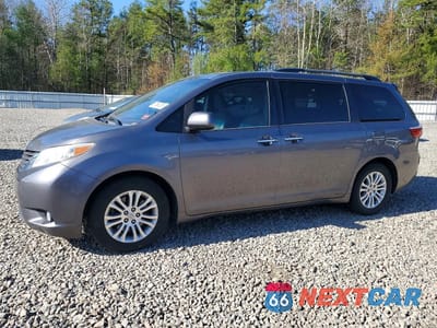 2017 TOYOTA SIENNA XLE PREMIUM 8-PASSENGER 5TDYZ3DCXHS892233 - główne zdjęcie licytacji z USA - miniatura