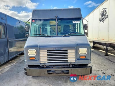 Piąte zdjęcie samochodu w środku: 2021 FORD F59 VIN:1F65F5KN5M0A01602 - miniatura