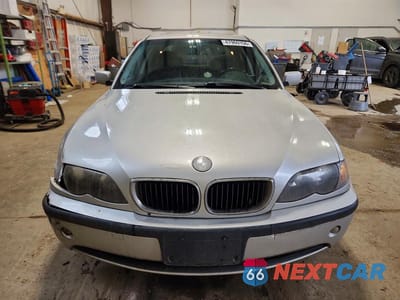 Piąte zdjęcie samochodu w środku: 2002 BMW 320 I VIN:WBAEV13452KL20236 - miniatura