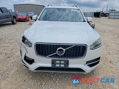 Piąte zdjęcie samochodu w środku: 2016 VOLVO XC90 T6 VIN:YV4A22PK3G1037434 - miniatura