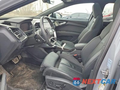 Zdjęcie 7 z 12 samochodu: 2024 AUDI Q4 E-TRON PREMIUM VIN:WA1KUAFZ0RP047200 - miniatura
