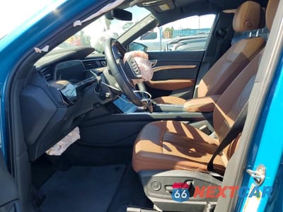 Zdjęcie 7 z 13 samochodu: 2019 AUDI E-TRON PREMIUM PLUS VIN:WA1LAAGE9KB011727 - miniatura