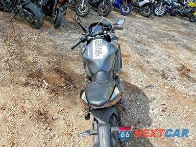 Zdjęcie 6 z 9 samochodu: 2024 KAWASAKI EX650 P VIN:ML5EXEP17RDAC6476 - miniatura