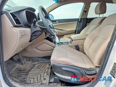 Zdjęcie 7 z 12 samochodu: 2019 HYUNDAI TUCSON SE VIN:KM8J2CA44KU941623 - miniatura