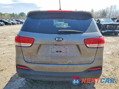 Zdjęcie 6 z 14 samochodu: 2016 KIA SORENTO LX V6 VIN:5XYPGDA52GG111116 - miniatura