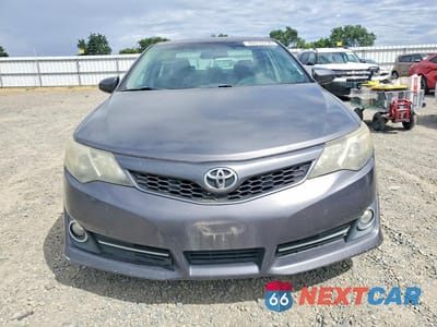 Piąte zdjęcie samochodu w środku: 2014 TOYOTA CAMRY SE VIN:4T1BF1FK5EU738278 - miniatura